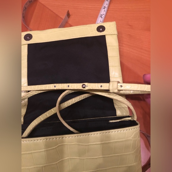 Kendall & Kylie lime handbag - Picture 4 of 10